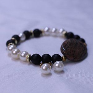 Handmade Elastic Pearl Beaded Bracelet /Pearl Stud Earrings